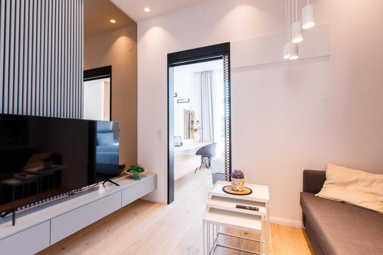 Zeus Design Unique #36 Apartment *